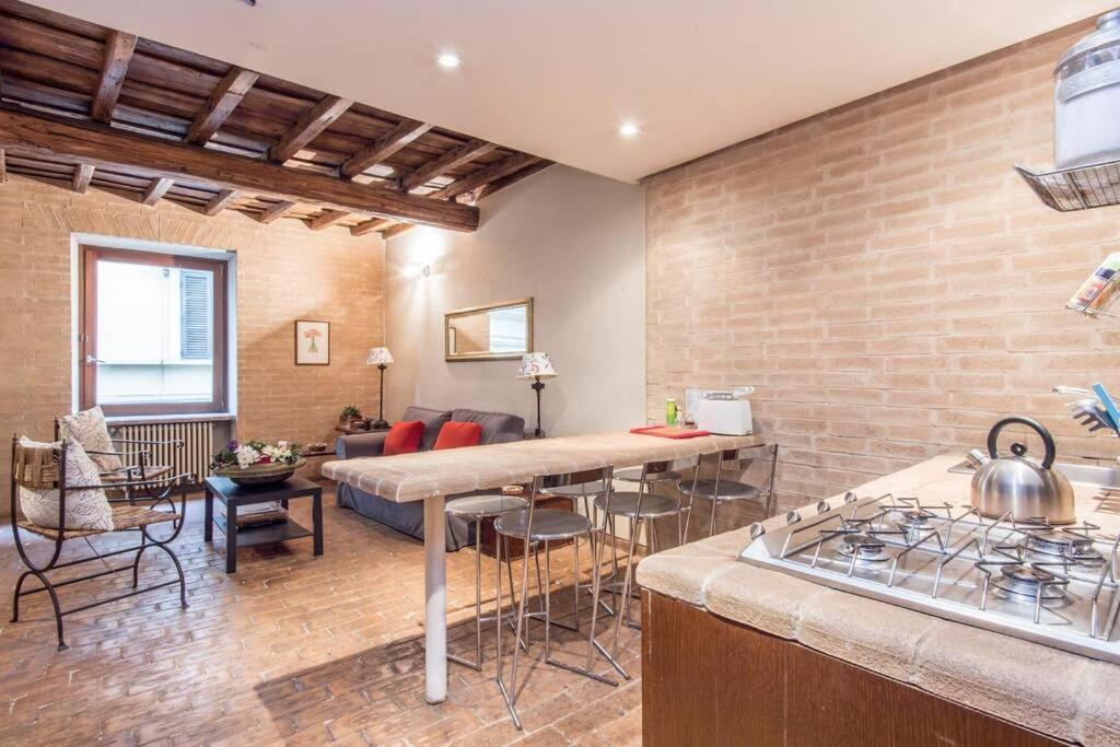 Enchanting Two Bedroom Navona Рим Екстериор снимка