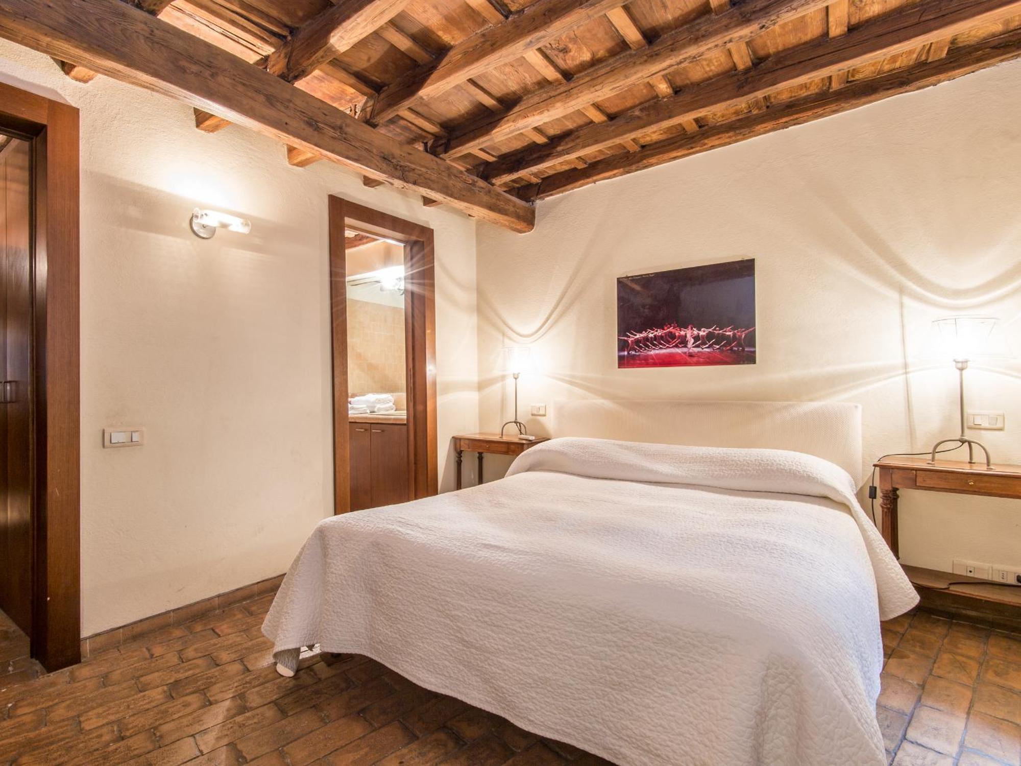 Enchanting Two Bedroom Navona Рим Екстериор снимка